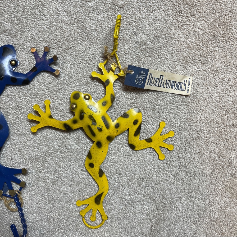 Frog Coat Hangers By Blue handworks. - Picture 3 of 4